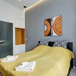 Luxury By Hi5 -andrassy Апартаменты *