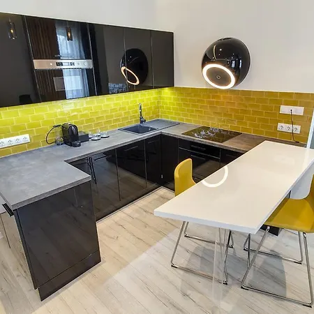 Luxury By Hi5 -andrassy *