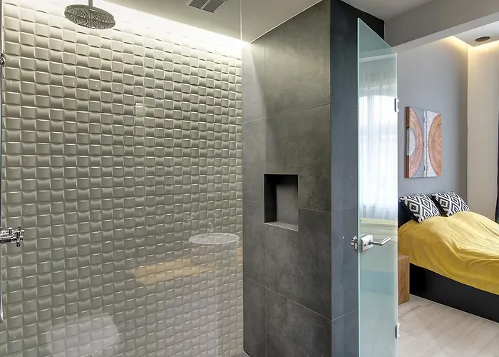 Luxury By Hi5 -andrassy