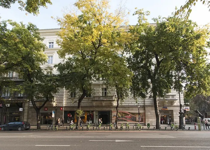 Luxury By Hi5 -andrassy Апартаменты Будапешт
