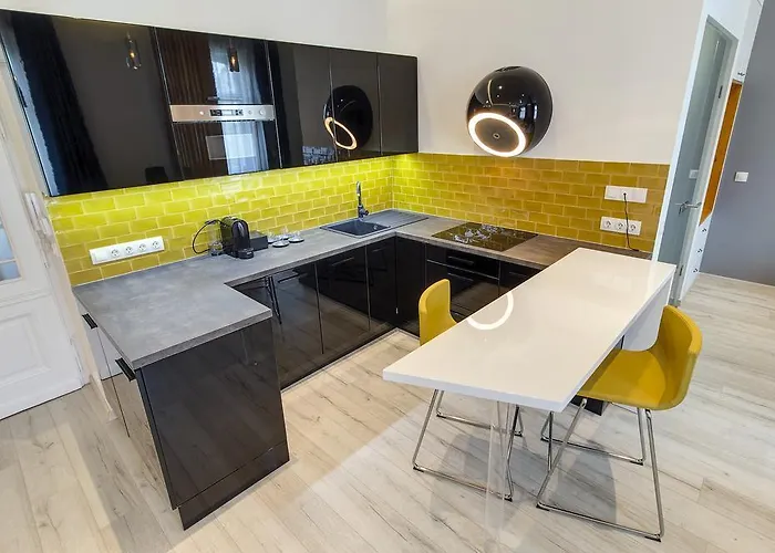 Luxury By Hi5 -andrassy *