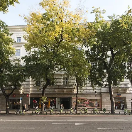 Luxury By Hi5 -andrassy شقة بودابست