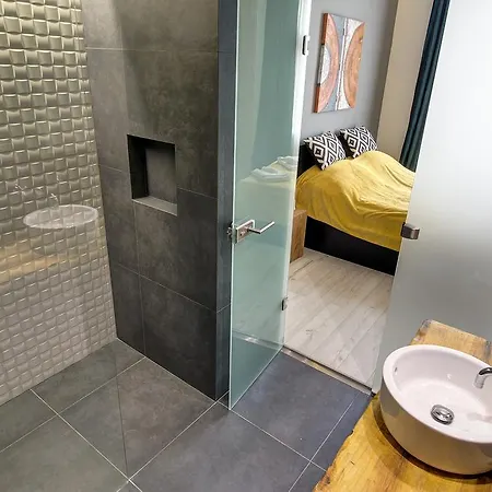 Luxury By Hi5 -andrassy